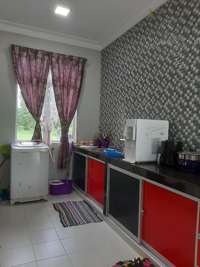 Nor Su Homestay Alor Gajah Exteriör bild
